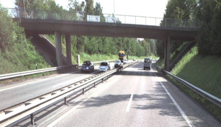 bruecke_pilatusstr_ueber_t5__2.jpg bruecke_pilatusstr_ueber_t5__2.jpg